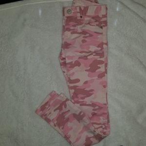 GAP girl's camo jeans